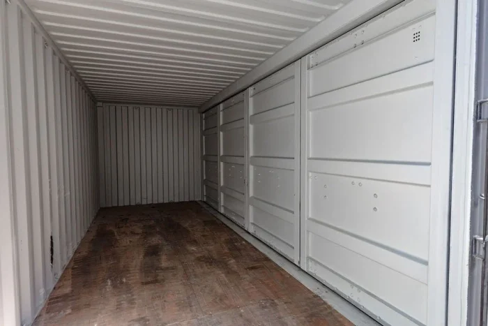 20-open-side-container-interior.webp 20-open-side-container-interior.webp