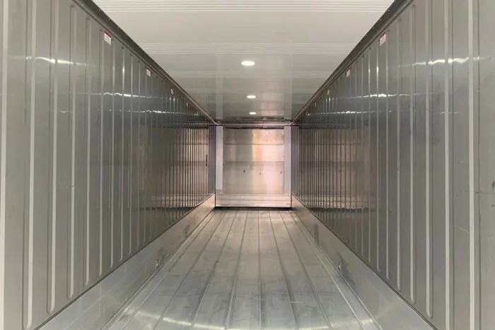 40-Reefer-Interior.webp 40-Reefer-Interior.webp