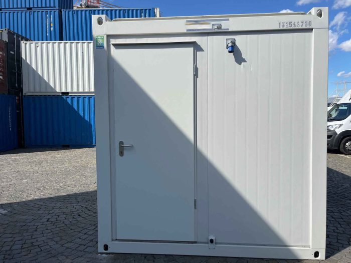 BASIC 6 m insulated construction container, 152 544 730 (8) BASIC 6 m insulated construction container, 152 544 730 (8)